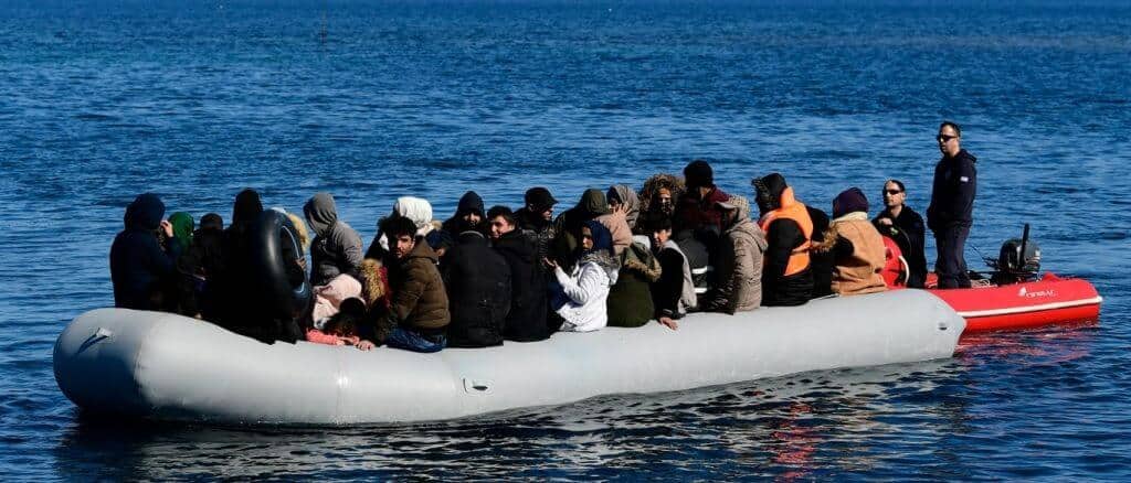 ΜΕΤΑΝΑΣΤΕΥΣΗ